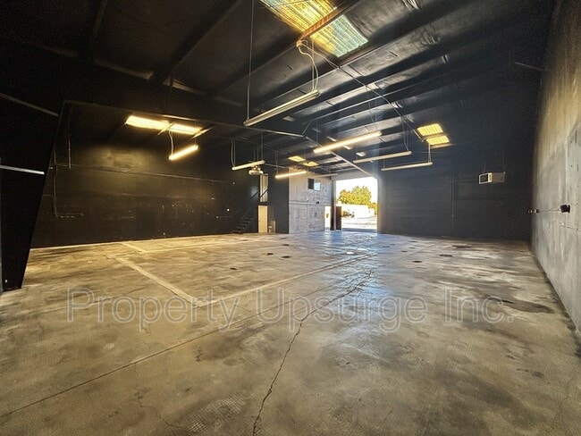 Photo - 6200 Stainless Way