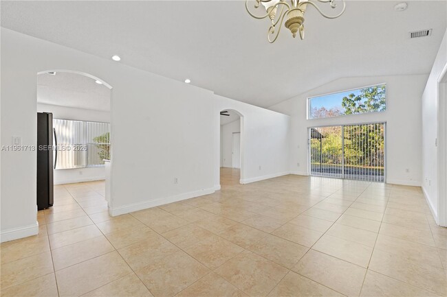 Photo - 17491 SW 33rd St