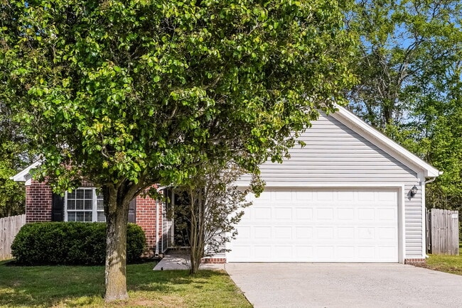 Building Photo - 7375 Ole Nottingham Dr