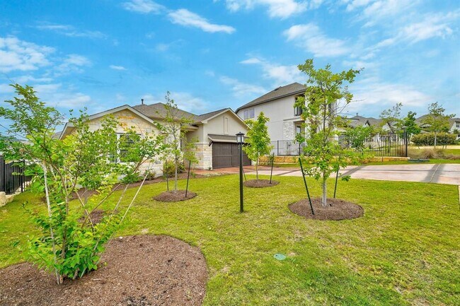 Photo - 513 Elworth Path