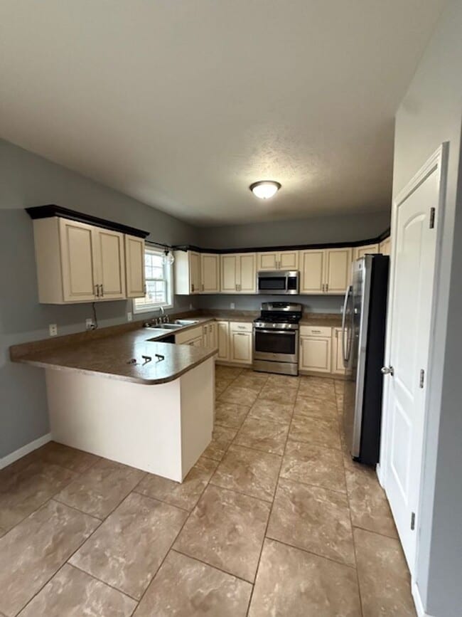 404 Dalhlia Dr