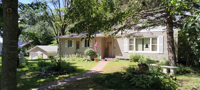 Building Photo - 309 Pleasant Ave Rental