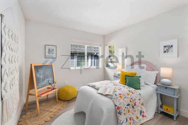 Photo - Unit