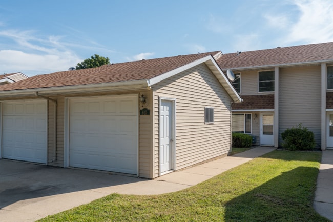 Photo - 619 Burton Ln