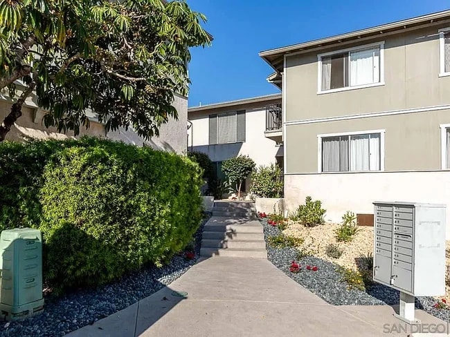 Photo - 2002 Missouri St Unit 6