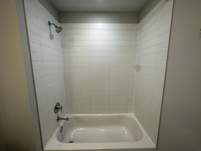 Photo - 700 W Adams St Apartamentos Unidad 1