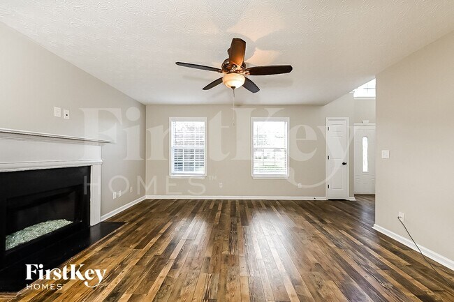 Photo - 308 Waltrip Ct