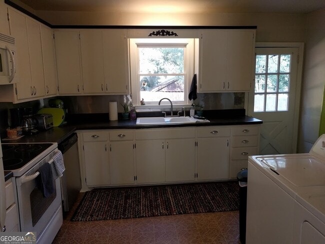 Photo - 170 Windsor Ct