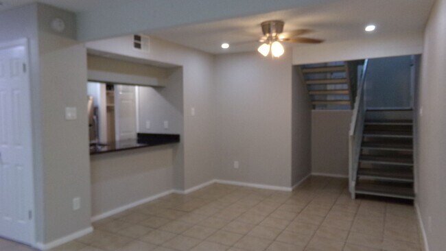 Photo - Yuhashi Properties1 (1606 Waterloo Trl) Unidad B