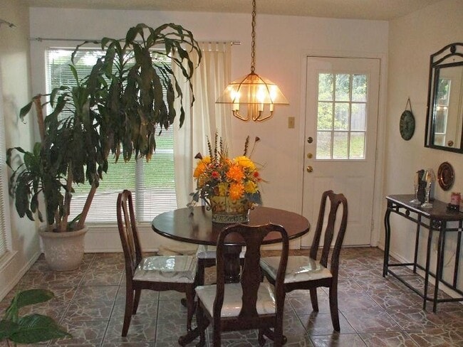 Photo - Beautiful home with 3 bedroom, 2.5 bath, g...
