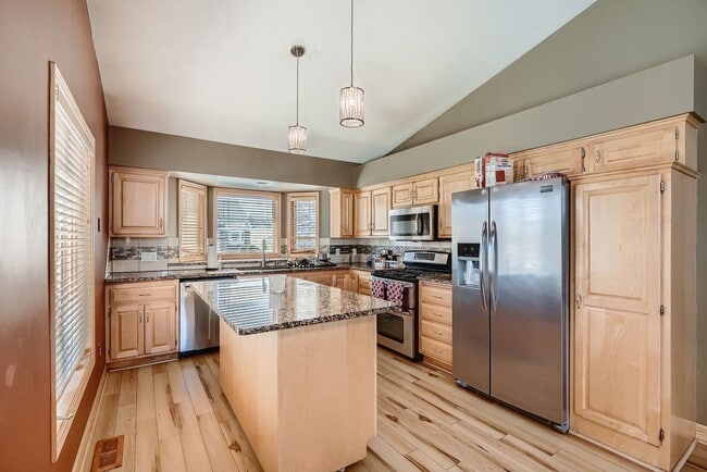 Photo - Beautiful 3-Bed 3-Bath Townhouse in Shoreview!