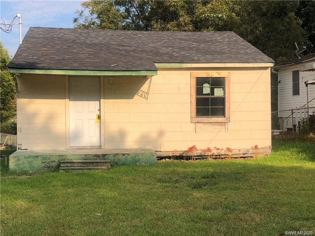 Photo - 727 Dowling St House