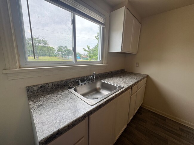 Photo - 1729 Stark Ave SW Unit 2
