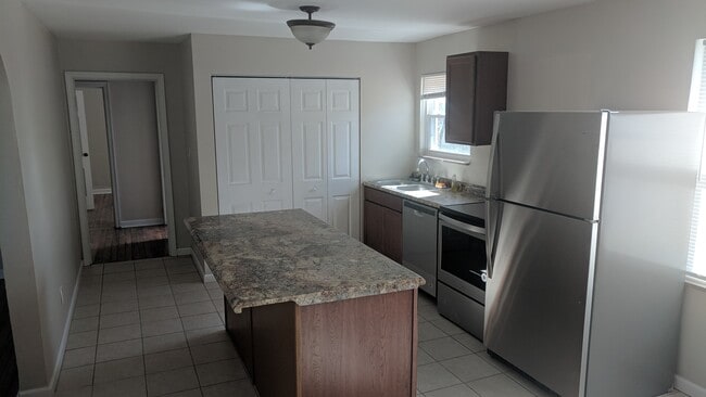 Photo - 3231 Alpine Pl