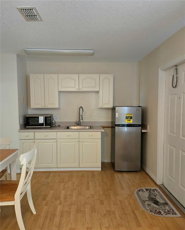 Photo - 223 Washington Palm Loop Unidad B