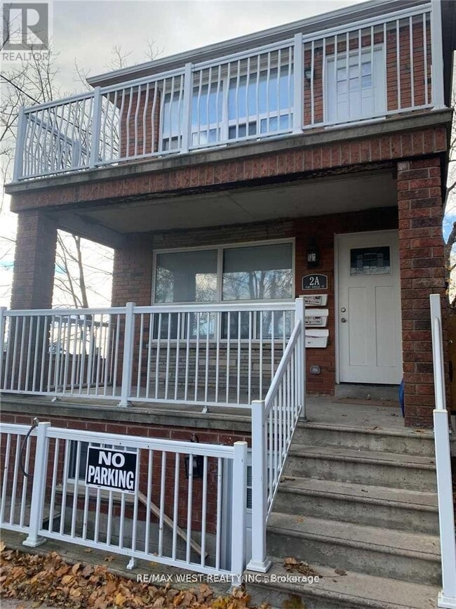 Photo - 2 A Fort Rouille St