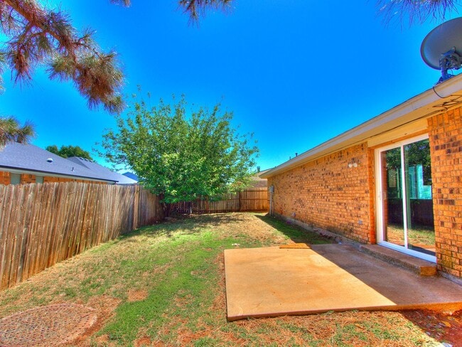 Photo - 3 Bed 2 bath!