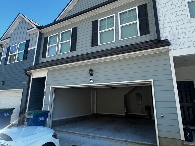 Photo - Room in Townhome on The Way Pl