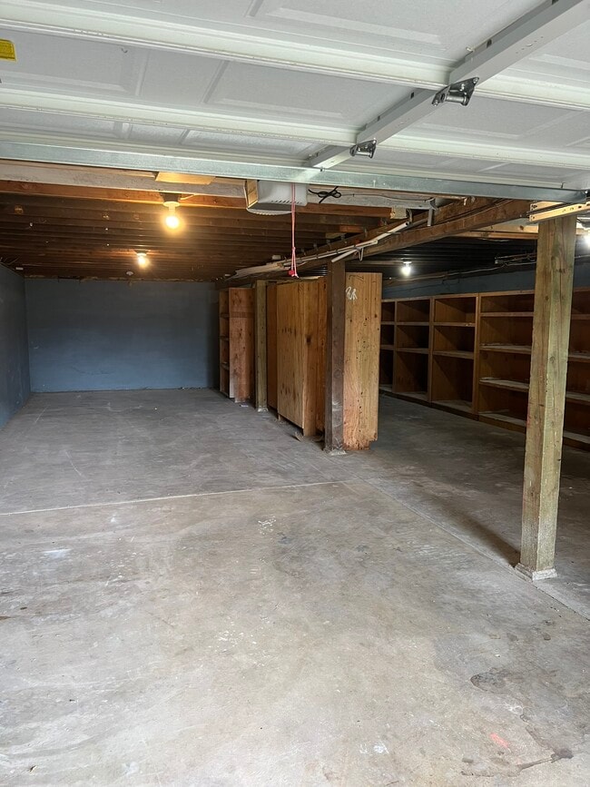 Photo - 4138 S 43rd St Unit Shop