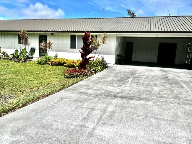 Building Photo - 16-2083-2083 Anthurium Dr Rental