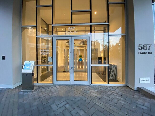 Photo - 567 Clarke Rd