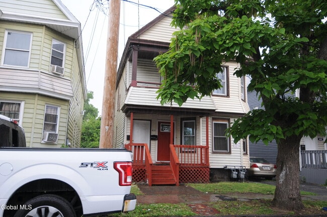 Building Photo - 833 Grant Ave Unit 1