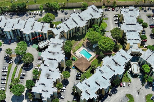 Building Photo - 11750 SW 18th St Unit 401-1