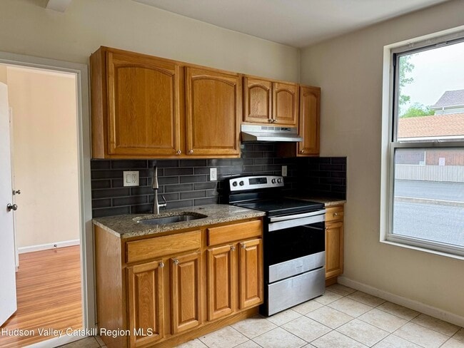 Photo - 62 W Bridge St Unit 3