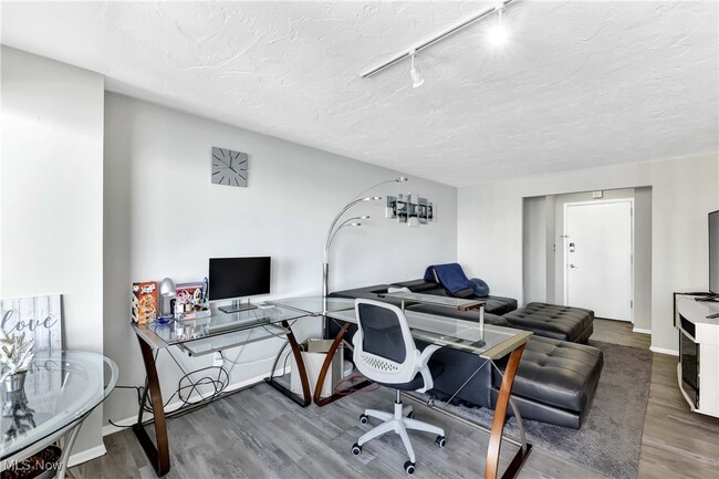 Building Photo - 12900 Lake Ave Unit 1605 Rental