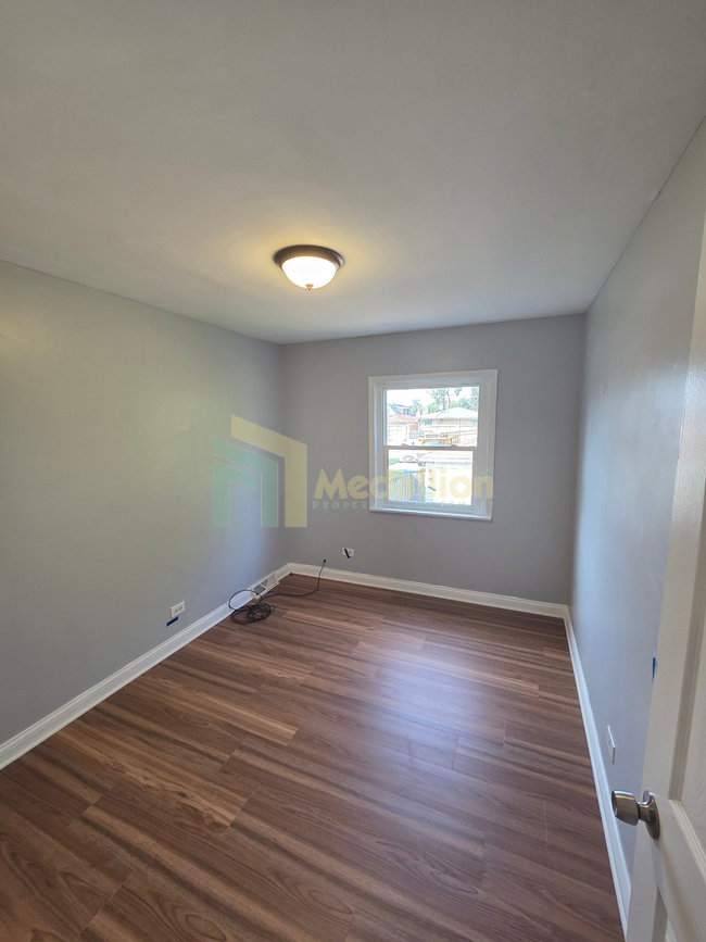 Photo - 1702 W Edmaire St