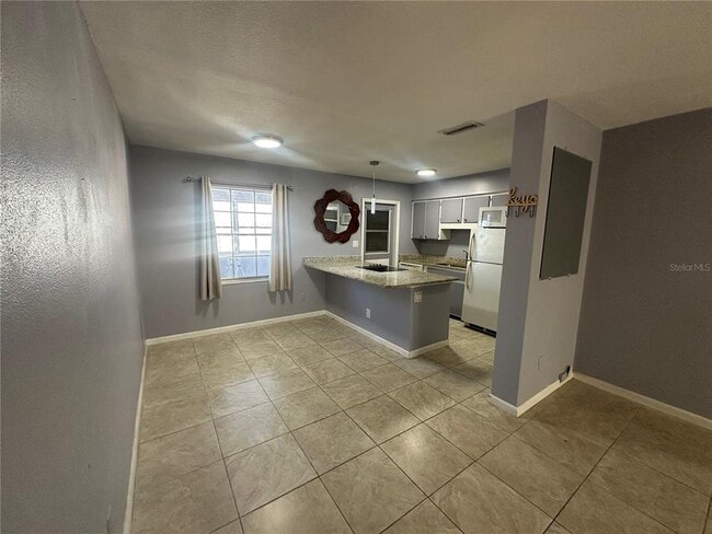 Building Photo - 4507-4509 9th St W Unit 8 Rental