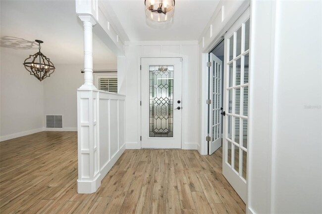 Photo - 411 Valencia Cir