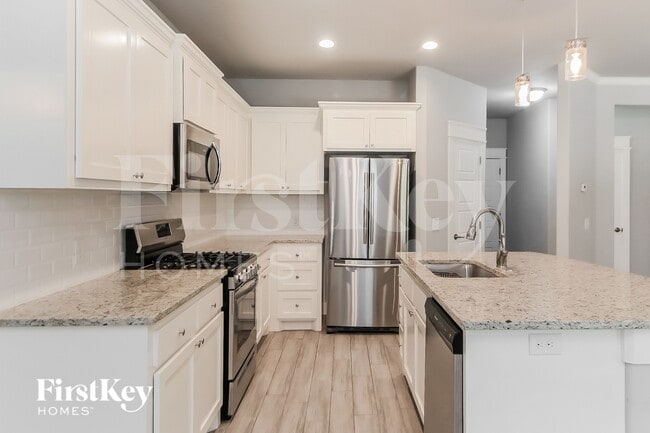 Photo - 1603 Village Dr