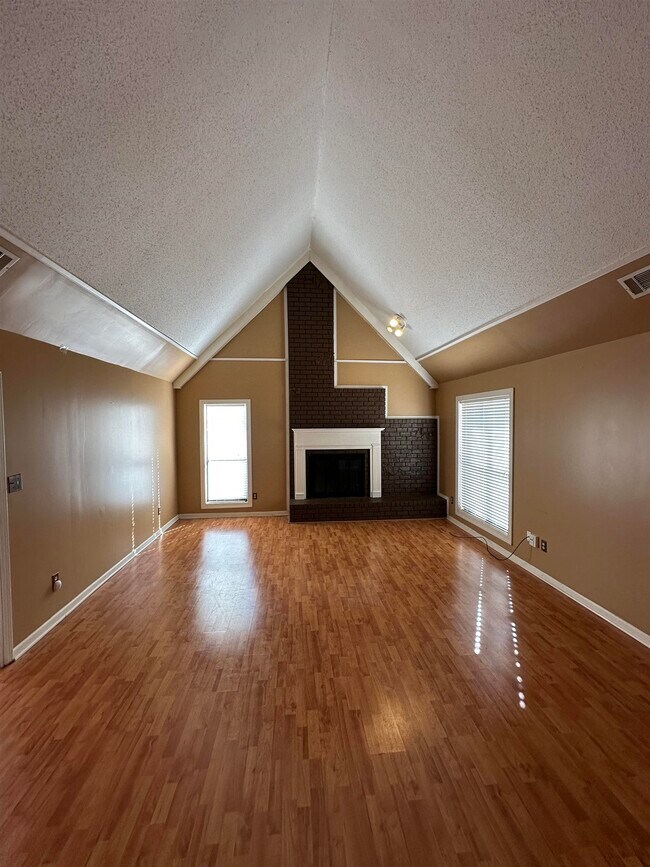 Photo - 7188 Skidmore Cove