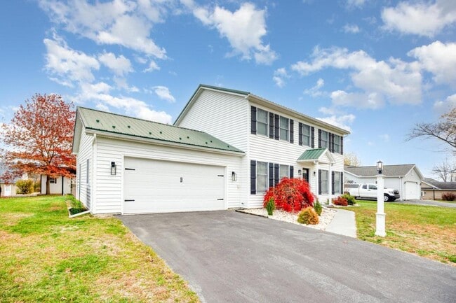 Photo - 125 Fieldstone Dr