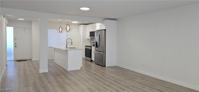 Photo - 1404 SE 40th St Unit A-3