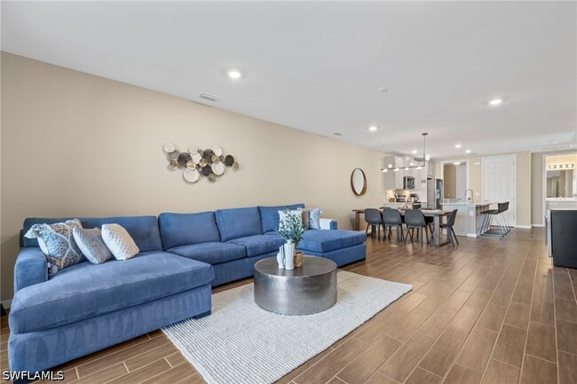 Photo - 14644 Edgewater Cir
