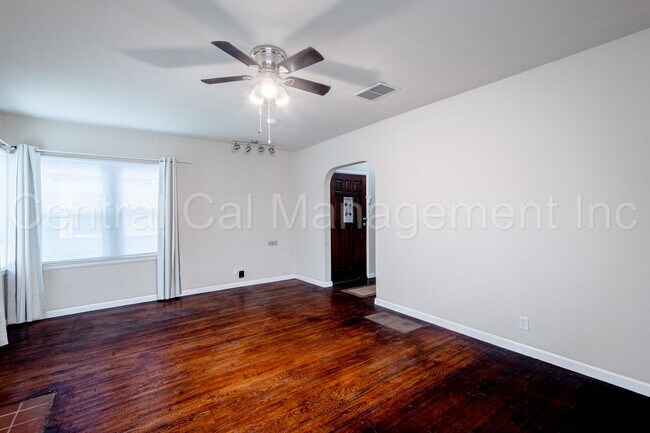 Photo - 2 Bedroom/1 Bath Home - $1795 Per Month!