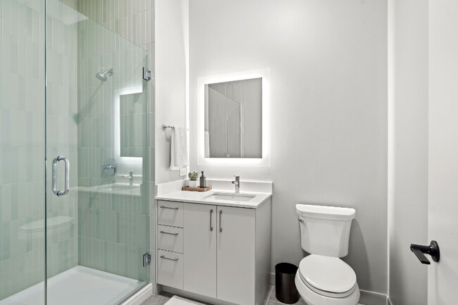 Photo - 1100 W Van Buren St