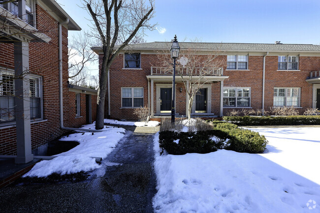 Building Photo - 633 N Old Woodward Ave Rental