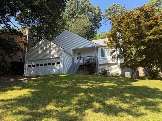 Building Photo - 1819 Cres Hill Dr NW