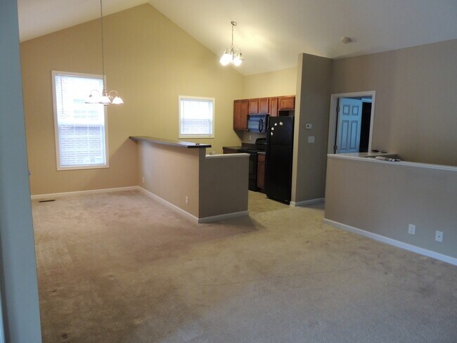 Photo - 3 bed, 2 bath, 2 car garage townhouse w/ b...