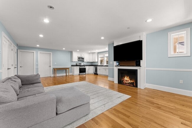 Building Photo - 152-154 Savin Hill Ave Unit 2 Rental
