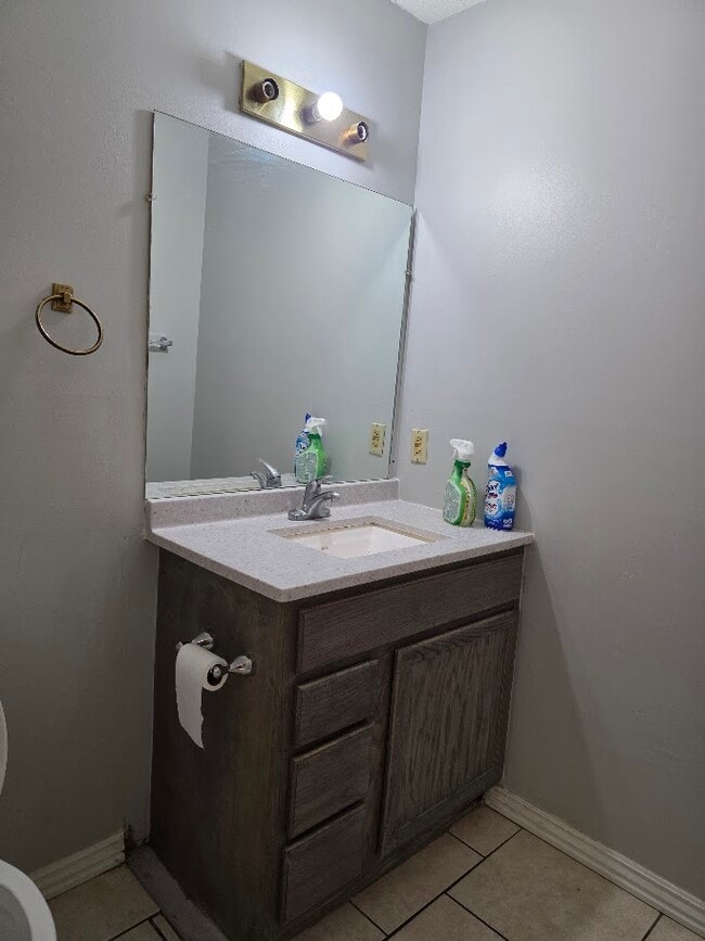 Photo - 719 N Beverly Ln