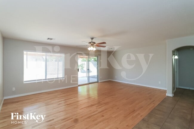 Photo - 2854 E Phelps Rd