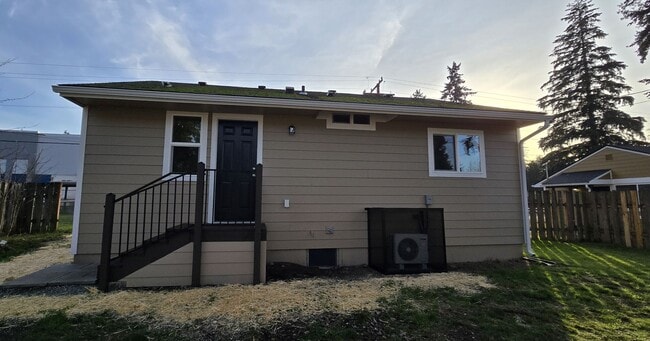 Photo - 2 Bedroom located minutes from JBLM