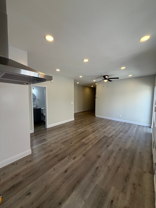 Photo - 1044 W 42nd Pl Unidad 1