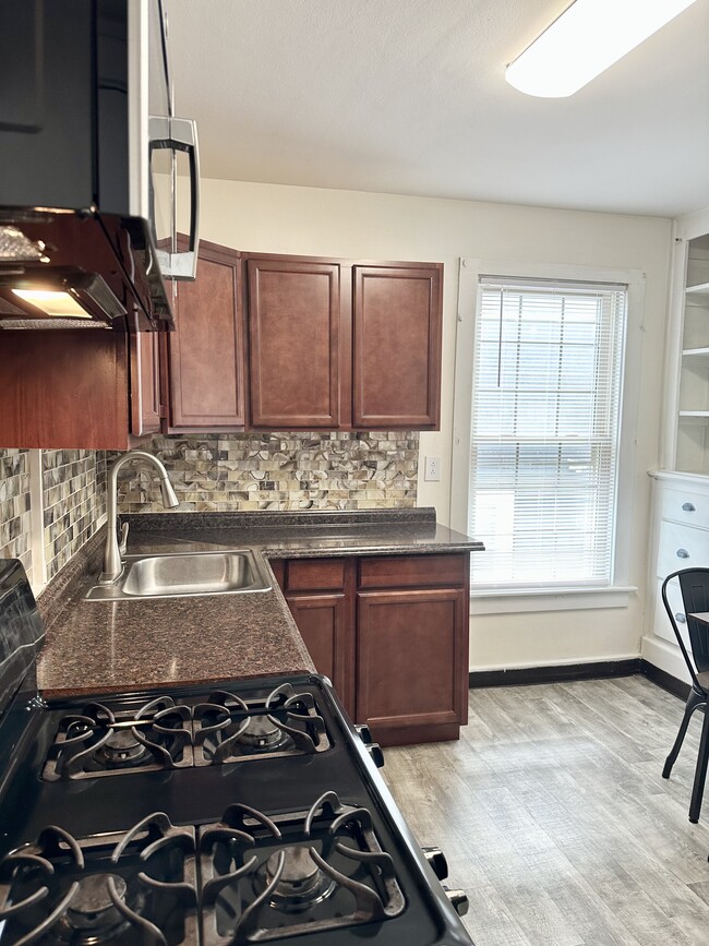 Photo - 1009 Madison St