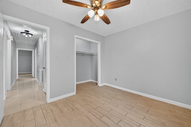 Photo - 10414 Gulfstream Ln