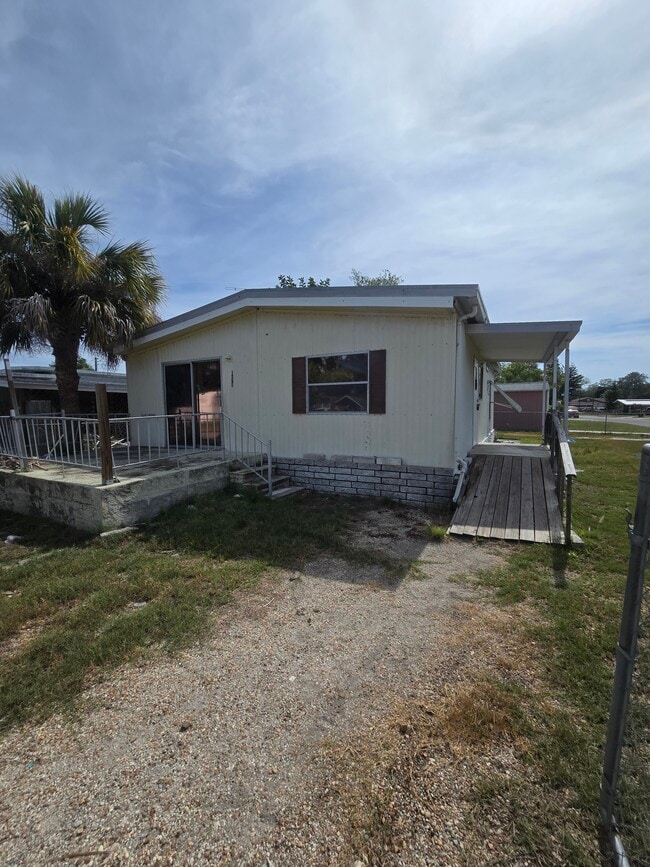 Building Photo - 1824 Viceroy Ln